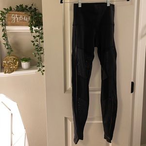 Lululemon mesh black leggings